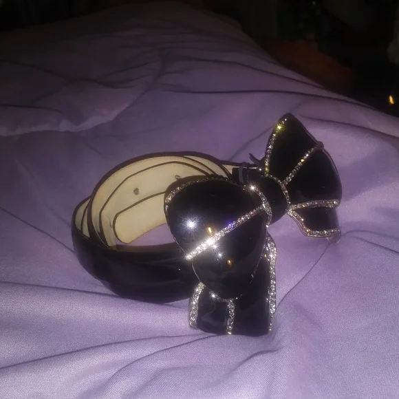Kenneth Jay Lane | Accessories | Kenneth Jay Lane Bow  display picture 2